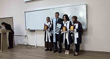 Iğdır Üniversitesi, Türk Dili ve Edebiyatı bölümü mezunlarını plaket ve belgelerle uğurladı