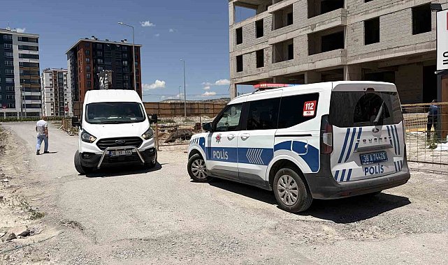 İnşaatın 4. katından düşen işçi ağır yaralandı