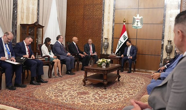 Irak Başbakanı Zeydi ile ABD Özel Temsilcisi Barrack, silahlı grupların dağıtılmasını görüştü