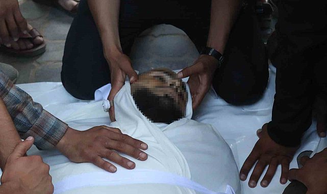 İsrail, Gazze'de yerinden edilen sivilleri vurdu: 6 ölü, 15 yaralı