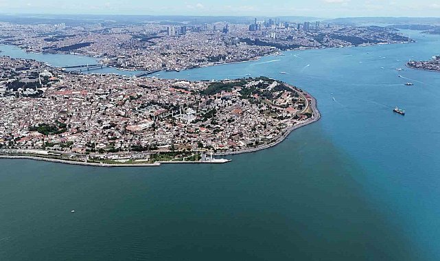 İstanbul Boğazı'nın güneyinde turkuaz şölen