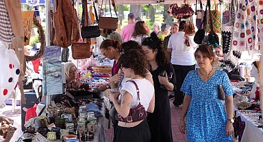 İstanbul Maltepe'de "Babalar Günü El Emeği Pazar"ına büyük ilgi