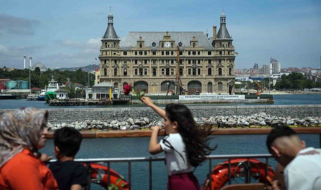 İstanbul'un simgelerinden Haydarpaşa Garı yeni yüzüne kavuştu