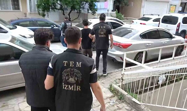 İzmir merkezli 12 ilde FETÖ operasyonu: 80 şüpheli yakalandı