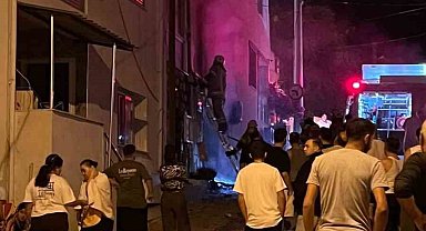 İzmir'de bir otelde çıkan yangında patlama sesi paniğe neden oldu