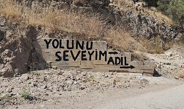 İzmir'de bozuk yol isyan ettirdi, vatandaş çileyi duvarlara yazdı