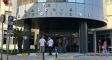 İzmir'de Seferihisar Belediyesine 3'üncü dalga operasyonu