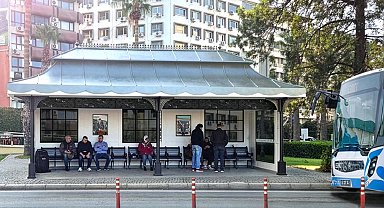 İzmir'in kimliğini yansıtan 'simgesel' durak