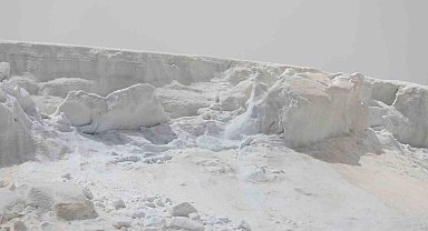 Kandilli Sıra Dağları'nın zirvesindeki kar kütleleri dron ile görüntülendi