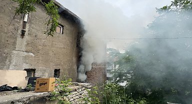 Karabük'te ev yangını büyümeden söndürüldü