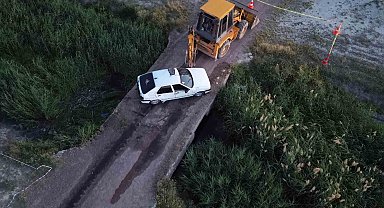 Karaman'da otomobil dereye devrildi: 3 çocuk hayatını kaybetti, 4 kişi yaralandı