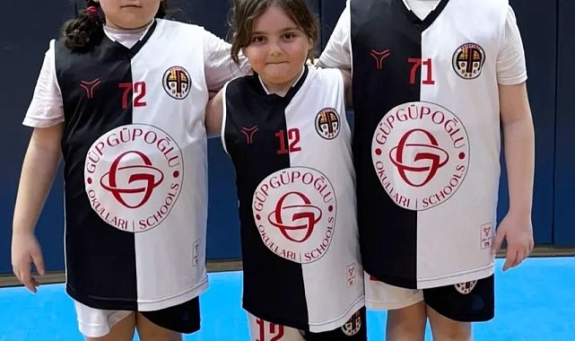 Kardeşlik ruhu sahaya taşındı