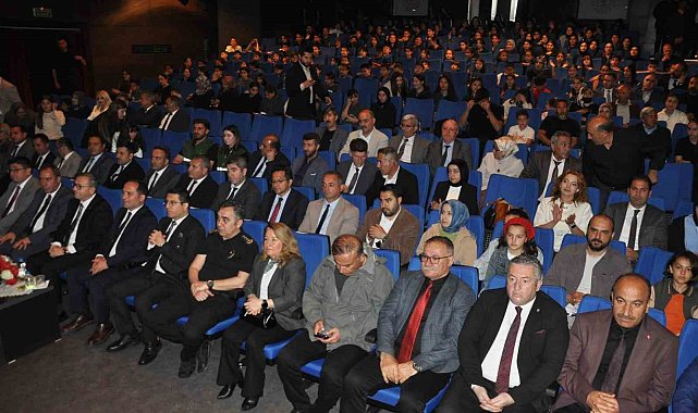 Kars'ta kitap seferberliği: 98 bin kitap okundu, en çok okuyan öğrenci ve veliler ödüllendirildi