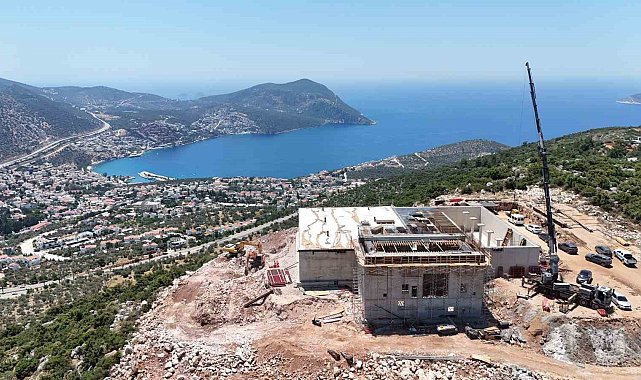Kaş'ın içme suyu altyapısı güçlendiriliyor