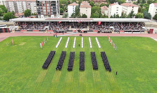 Kastamonu'da eğitimlerini tamamlayan 479 polis adayı törenle mezun oldu