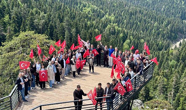 Kastamonu'da gençlik yürüyüşü: Doğanın tadını çıkardılar