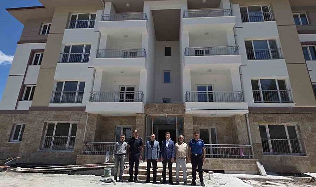 Kaymakam Algın ve Başsavcı Duran, adliye lojmanlarında incelemelerde bulundu