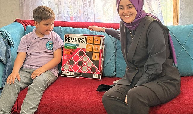 Kaymakam Odabaşı'dan 'Çay Saati' konseptiyle öğrencilere ev ziyareti