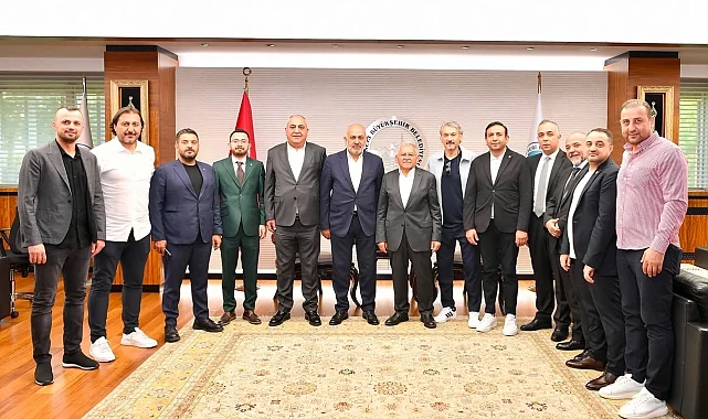 Kayserispor'un yeni yönetiminden Büyükkılıç'a ziyaret