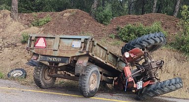 Kazada ağır yaralanan traktör sürücüsü kurtarılamadı