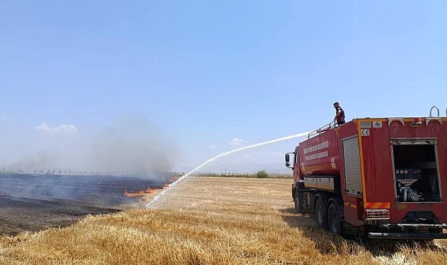 Kırıkhan'da anız yangını yaşandı