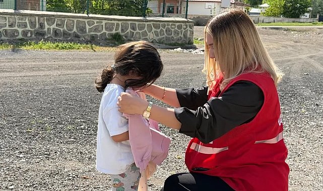 Kızılay'dan çocuklara yardım eli
