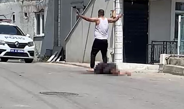Kocaeli'de sokak ortasında kocası tarafından bıçaklanan kadın hayatını kaybetti