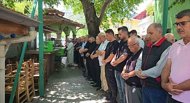 Kocasının öldürdüğü Aslıhan öğretmen ve babası toprağa verildi