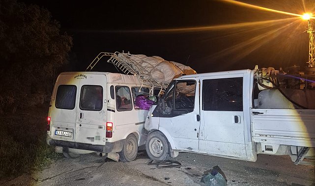 Konya'da kamyonet ile minibüs çarpıştı: 7 yaralı