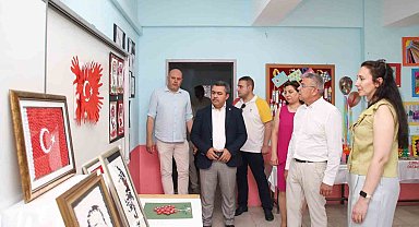 Köşklü öğrenciler eserlerini sergiledi