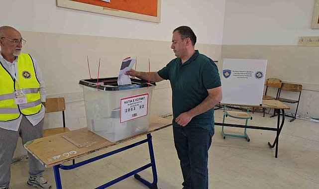 Kosova'da seçmenler, 18 ayda üçüncü kez sandık başında