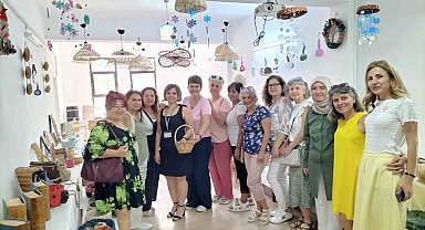 Köyceğiz'de atık kağıtlar sanata dönüştü