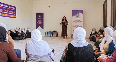 Kulp ve Hazro'da kadınlara dijital şiddetle mücadele eğitimi