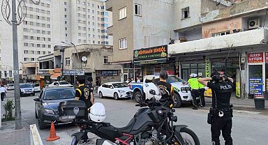 Kurtalan'da trafik denetimi: 20 motosiklet yediemine çekildi, 60 araca ceza kesildi