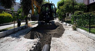 Kuşadası'nda 294 metrelik yağmur suyu hattı çalışması başladı