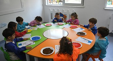 Kuşadası'ndaki Çocuk Gelişim Merkezi yazın da hizmet vermeye devam ediyor