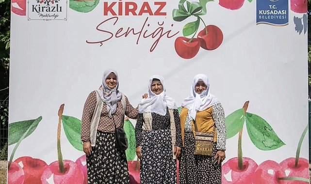 Kuşadası'ndaki Kiraz Şenliği binlerce ziyaretçiyi ağırladı
