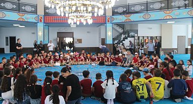 Kütahya Hira Camii'nde Çocuk Şenliği düzenlendi