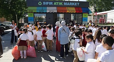 Kütahya'da Çevre Haftası'nda öğrencilerden doğaya destek