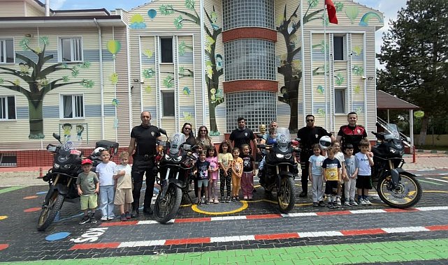 Kütahya'da Yunus Timleri, minik öğrencilerle buluştu