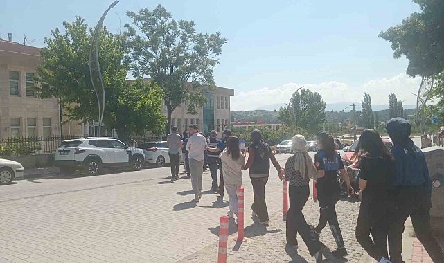 Kütahya'daki uyuşturucu operasyonunda 28 şüpheli adliyeye sevk edildi