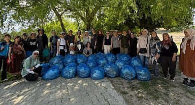 Kütahya'da doğa yürüyüşü ve temizlik etkinliği