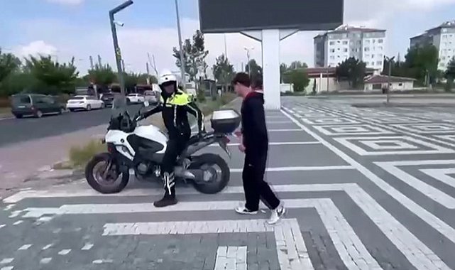 LGS sınavına geç kalan öğrencilerin imdadına polis ekipleri yetişti