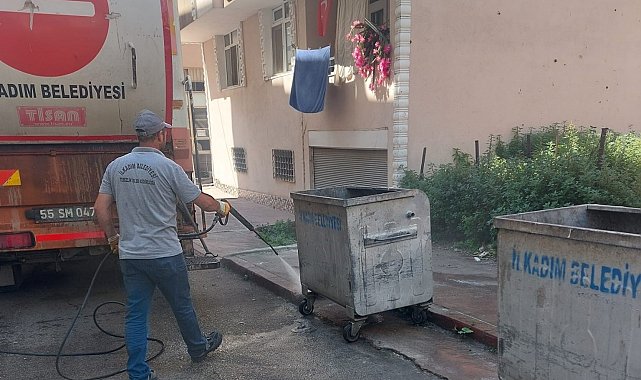 lkadım'da temizlik çalışmaları sürüyor