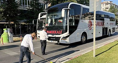 Lüleburgaz'da yaya geçidinde yavaşlayan otomobile yolcu otobüsü çarptı