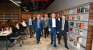 Malatya'da Başkan Er, öğrencilere yemek dağıttı