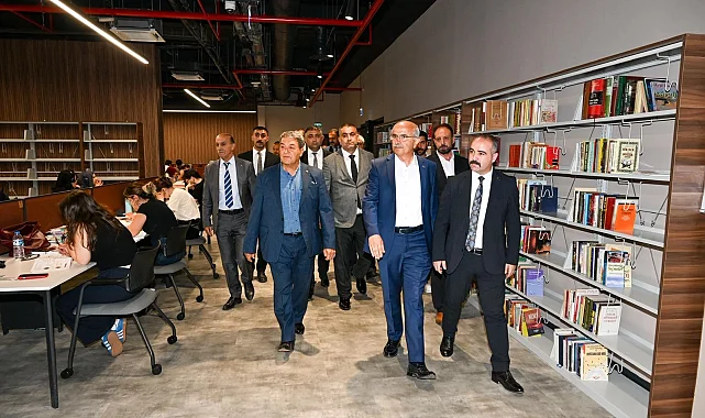 Malatya'da Başkan Er, öğrencilere yemek dağıttı
