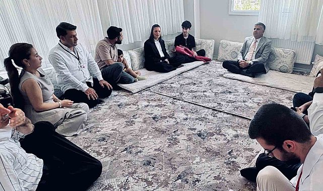 MEB Genel Müdürü Durna, okul saldırısından etkilenen öğrenci ve öğretmenleri ziyaret etti