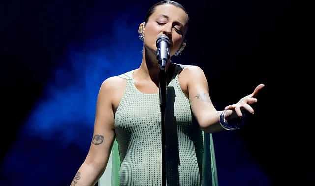 Melike Şahin'den Antalya ve Denizli'de müzik ziyafeti