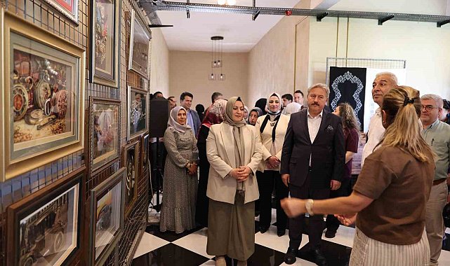 Melikgazi Belediyesi'nin kurslarındaki bir yıllık emek görücüye çıktı